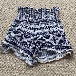 NWOT O’Neil flowy beach shorts